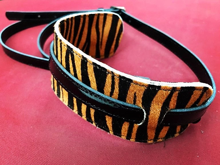 Saddle Guitar Strap Judy Is A Punk