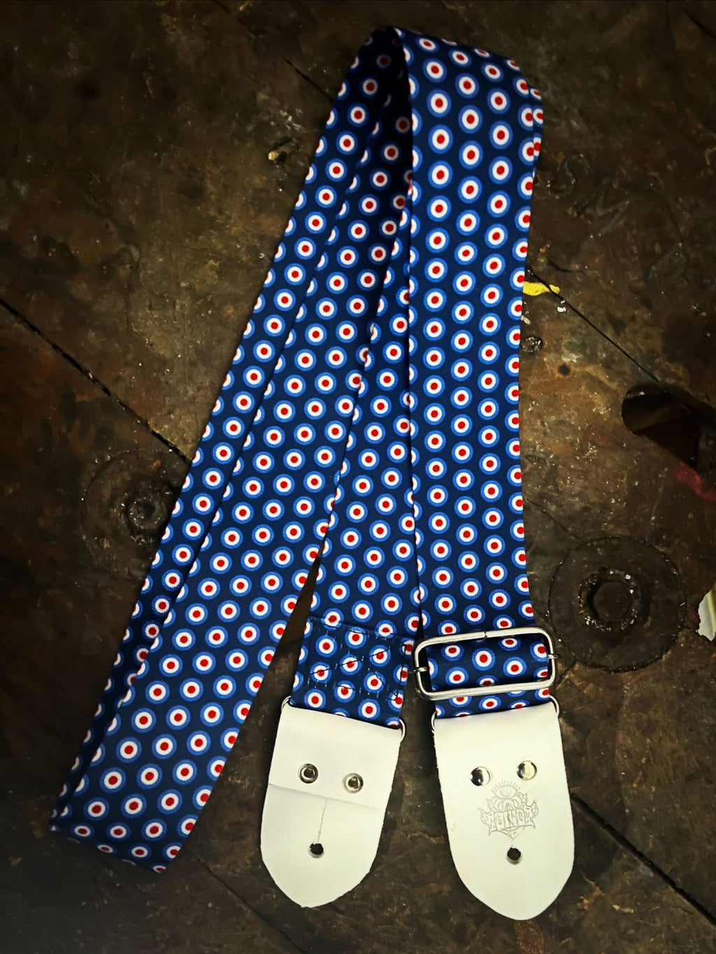 Easy Guitar Strap Modification