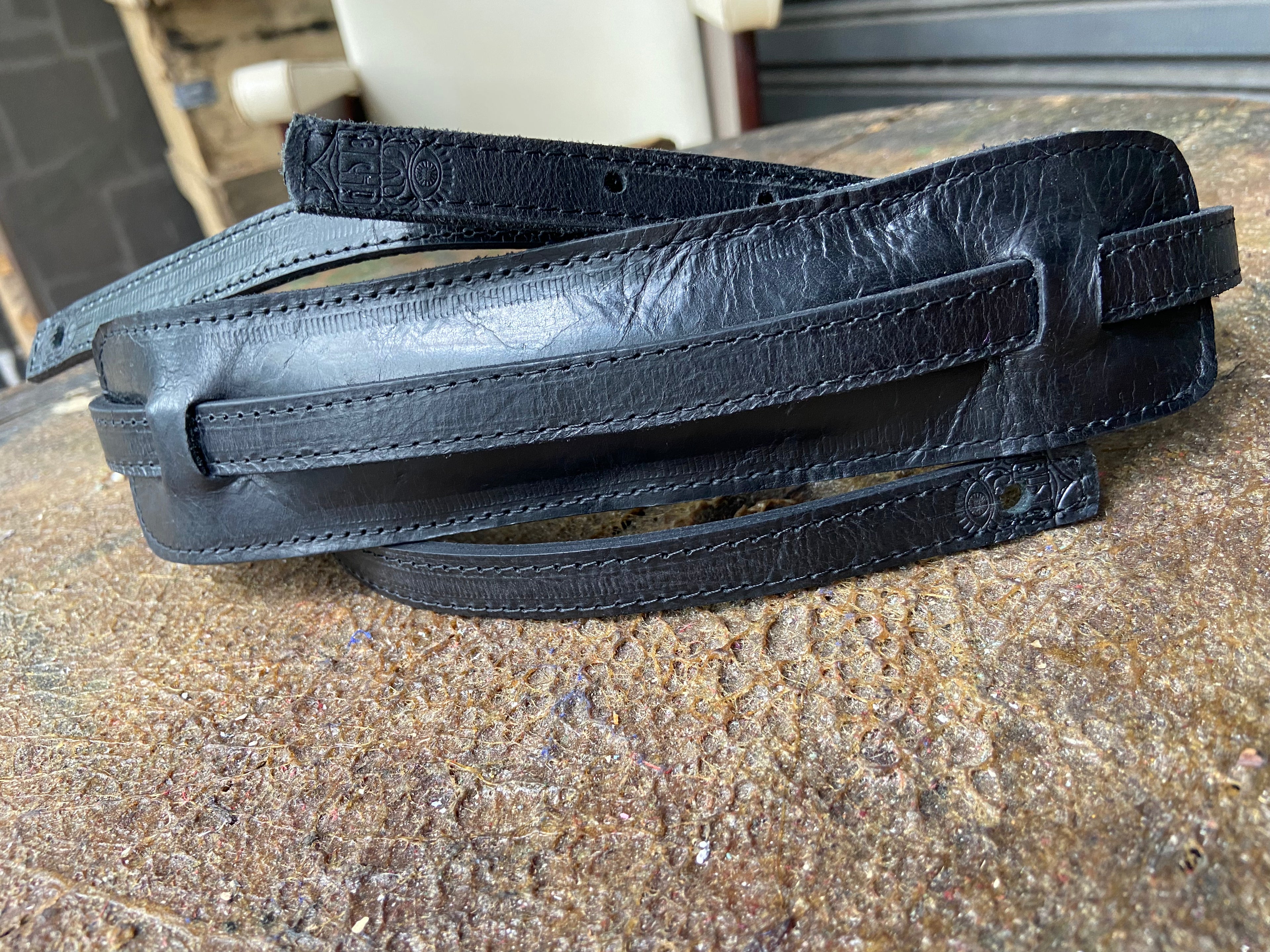 Saddle Guitar Strap Blitzkrieg Bop