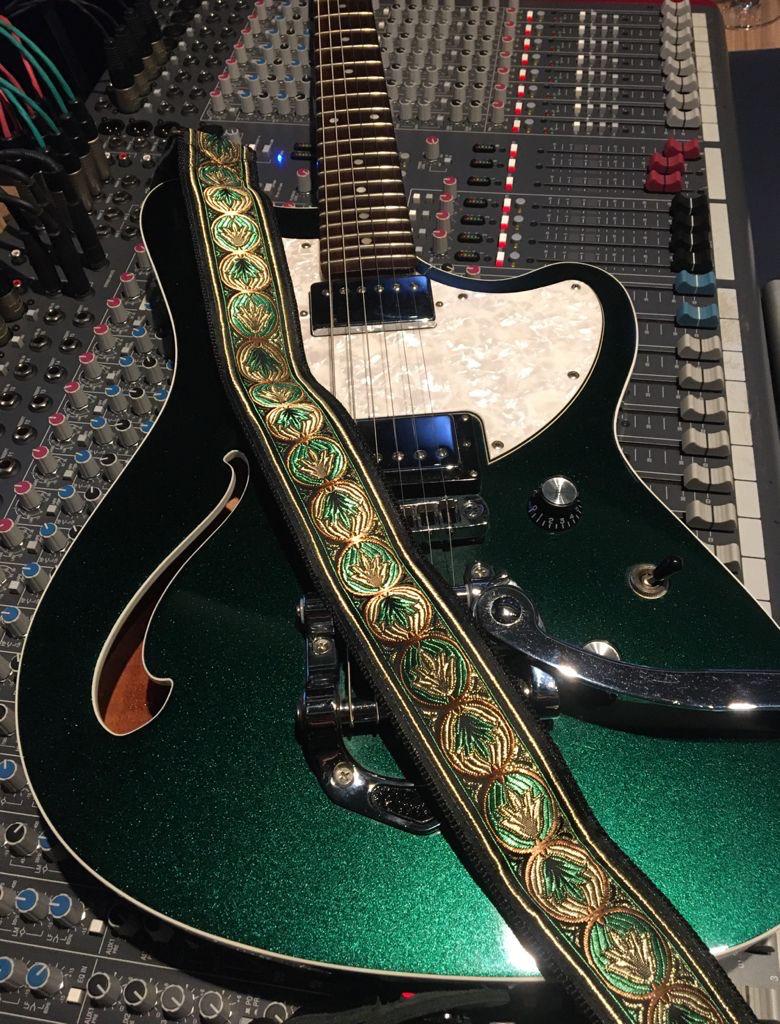 Guitar Strap Green Leaf