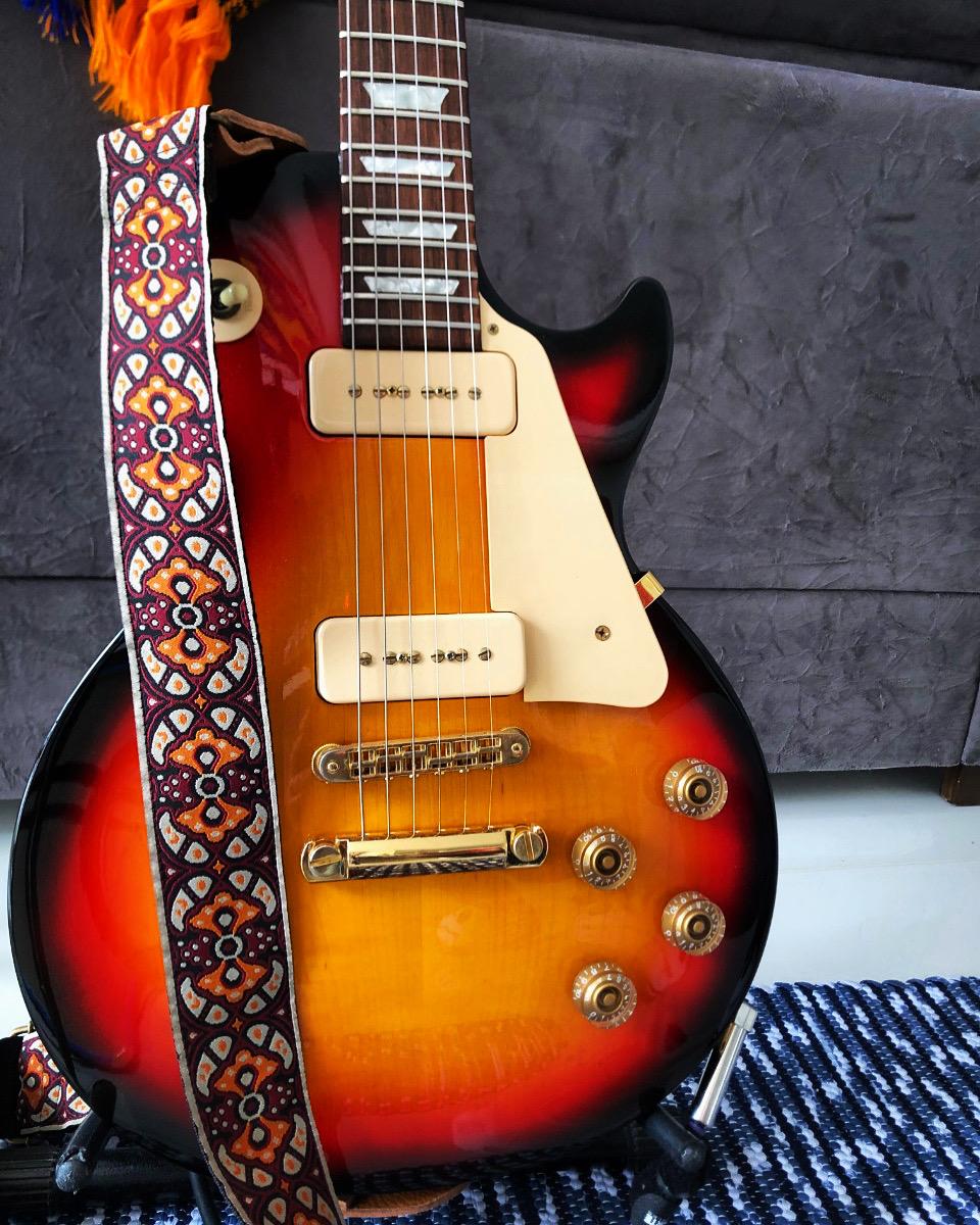 Correia de Guitarra King Bee