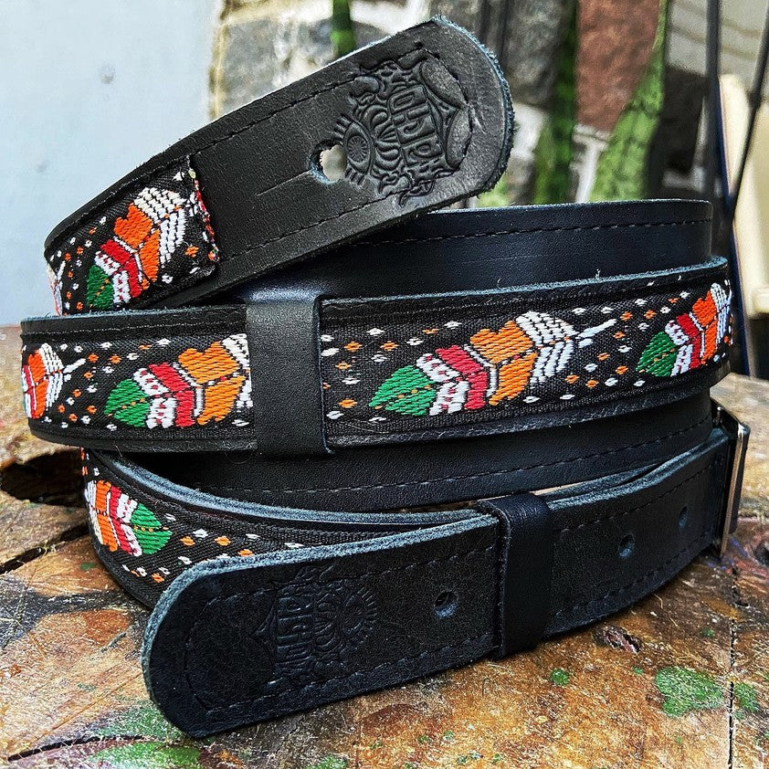 Sexy Saddle Guitar Strap Sioux