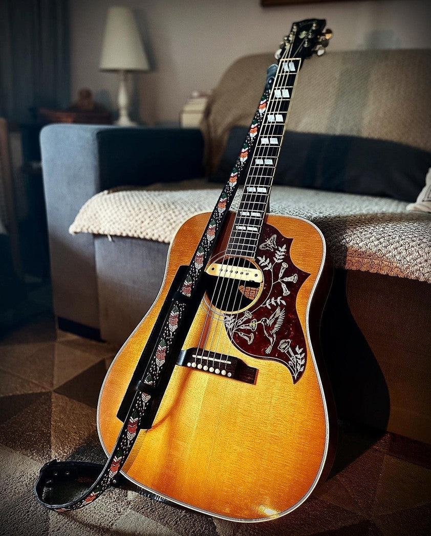 Sexy Saddle Guitar Strap Sioux
