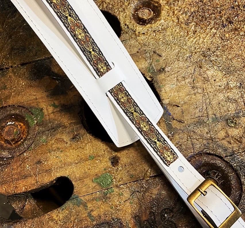 Sexy Saddle Guitar Strap Golden White